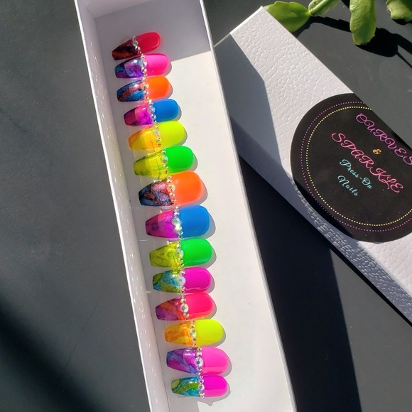 Candy Girl | Colored Reusable Press-on Nails - Picture 2 of 4